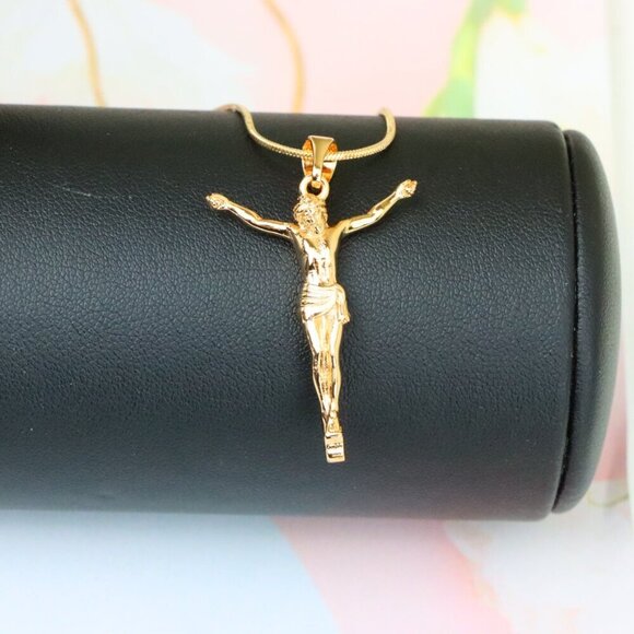 "Gold Plated Crucifix Rose Gold Pendant, XPPT1309 - Picture 4 of 12